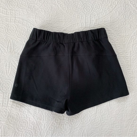 Lululemon On the Fly Short (Woven, 2.5" Inseam), Black - Picture 4 of 5